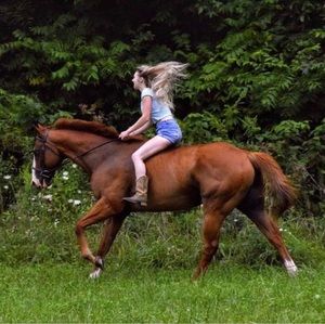 Meet your Posher, Brooke